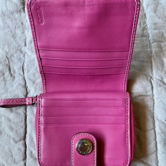 Coach Wallet - Picture 3 of 4
